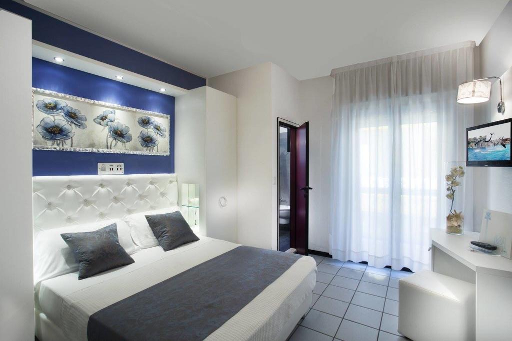 Hotel Ambassador Riccione Exteriör bild
