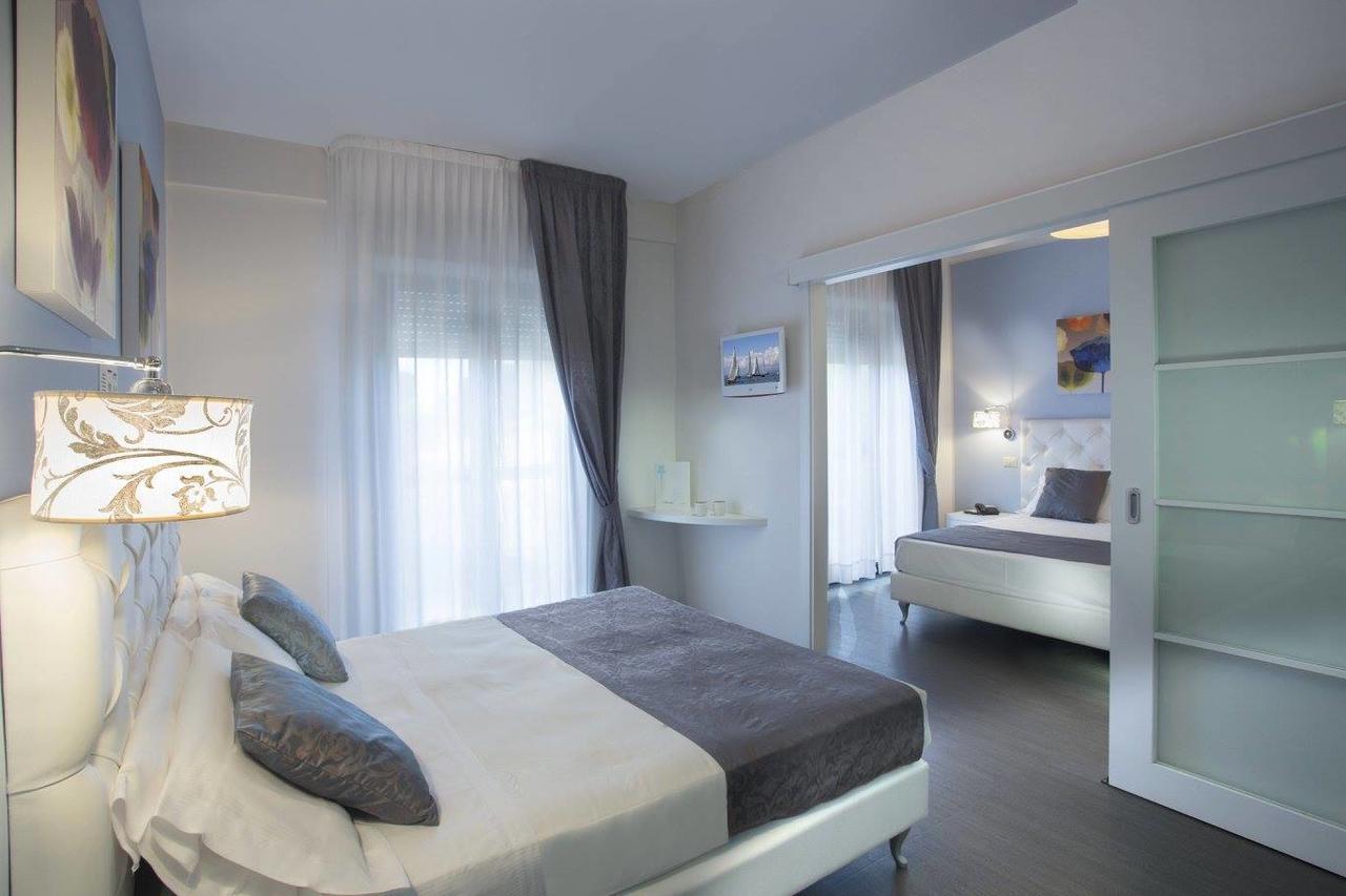 Hotel Ambassador Riccione Exteriör bild